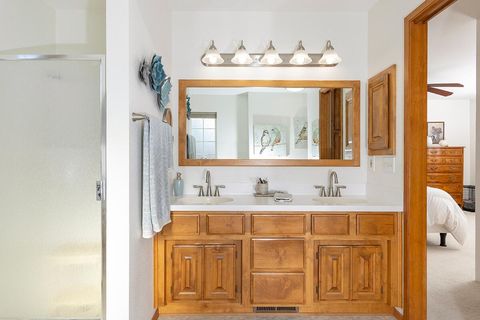 Tiny photo for 2206 Egret Court, Grants Pass, OR 97526 (MLS # 220212728)