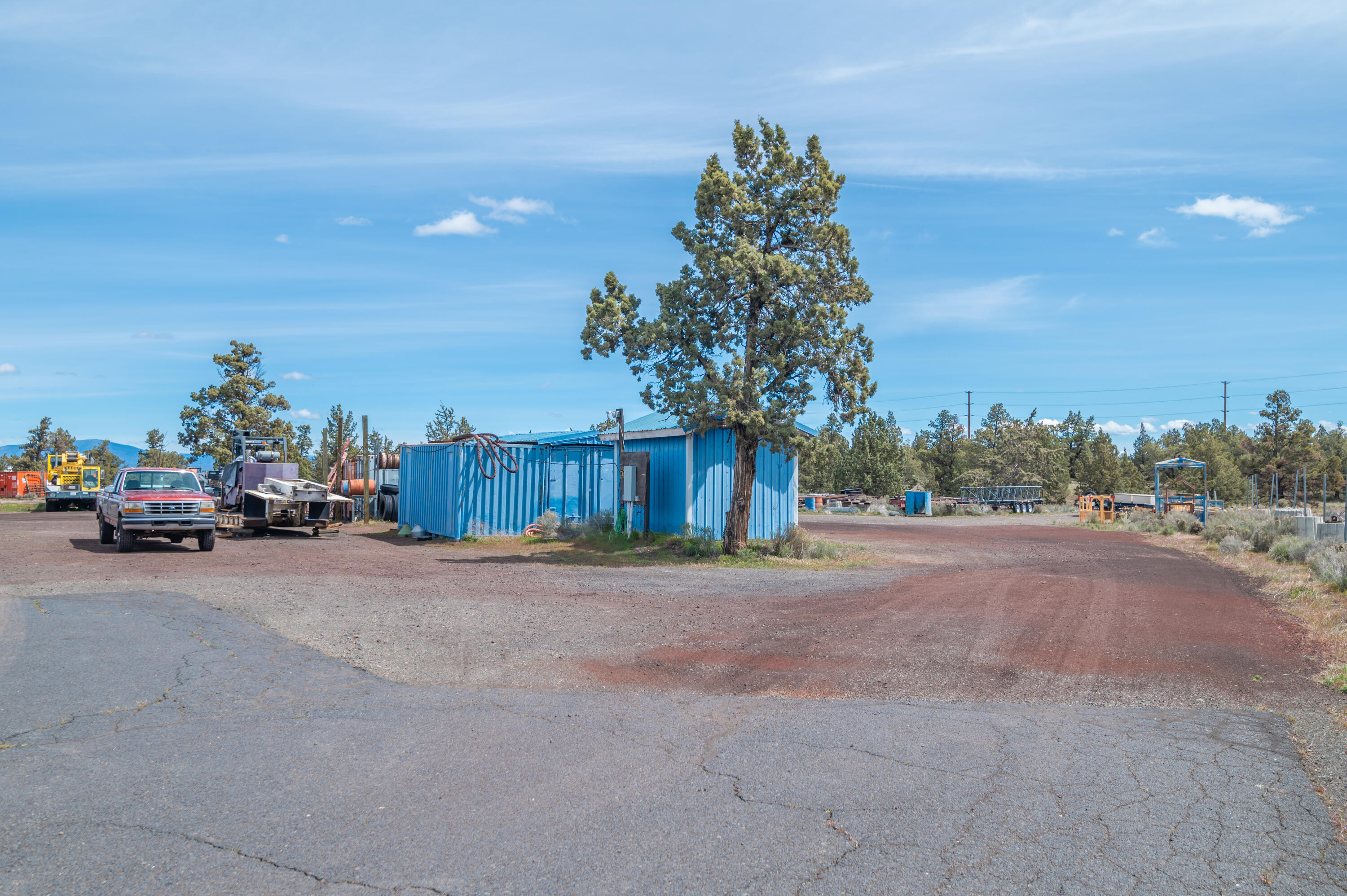 4422 S Highway 97