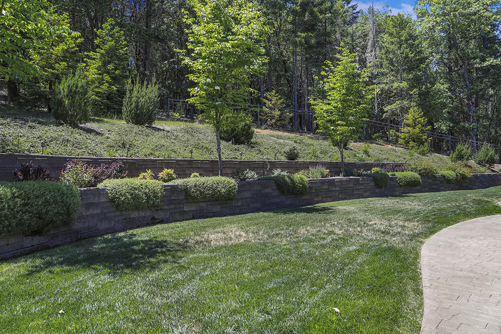 Falcon Ridge Estates - Residential