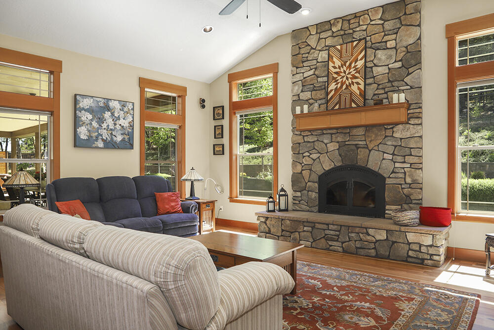 Falcon Ridge Estates - Residential