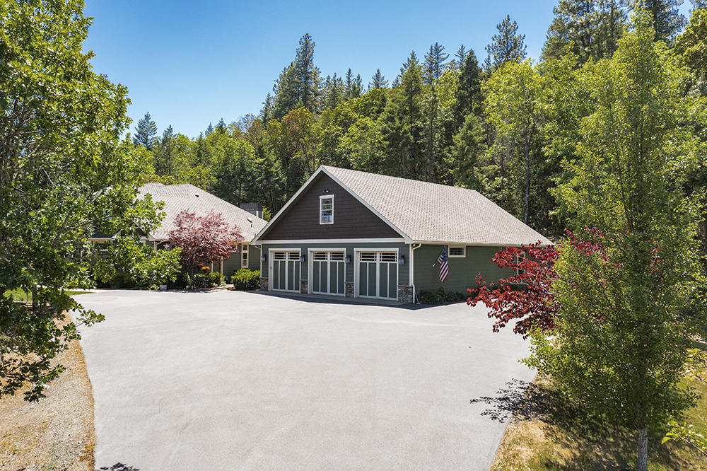 Falcon Ridge Estates - Residential