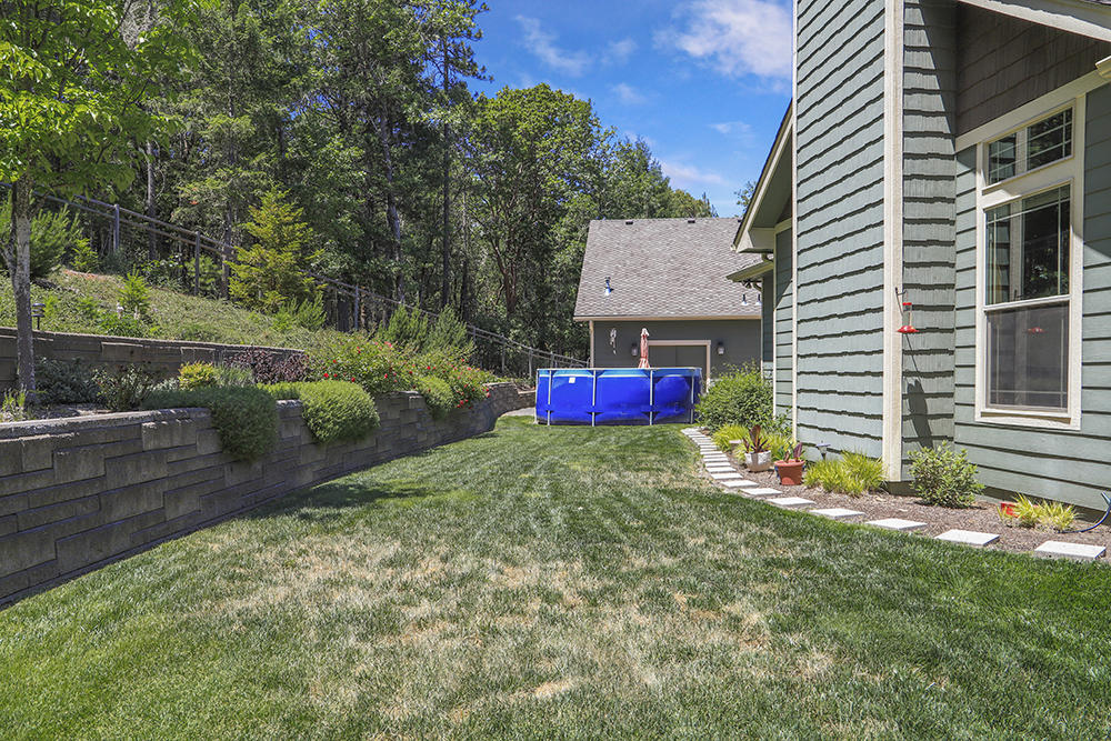 Falcon Ridge Estates - Residential