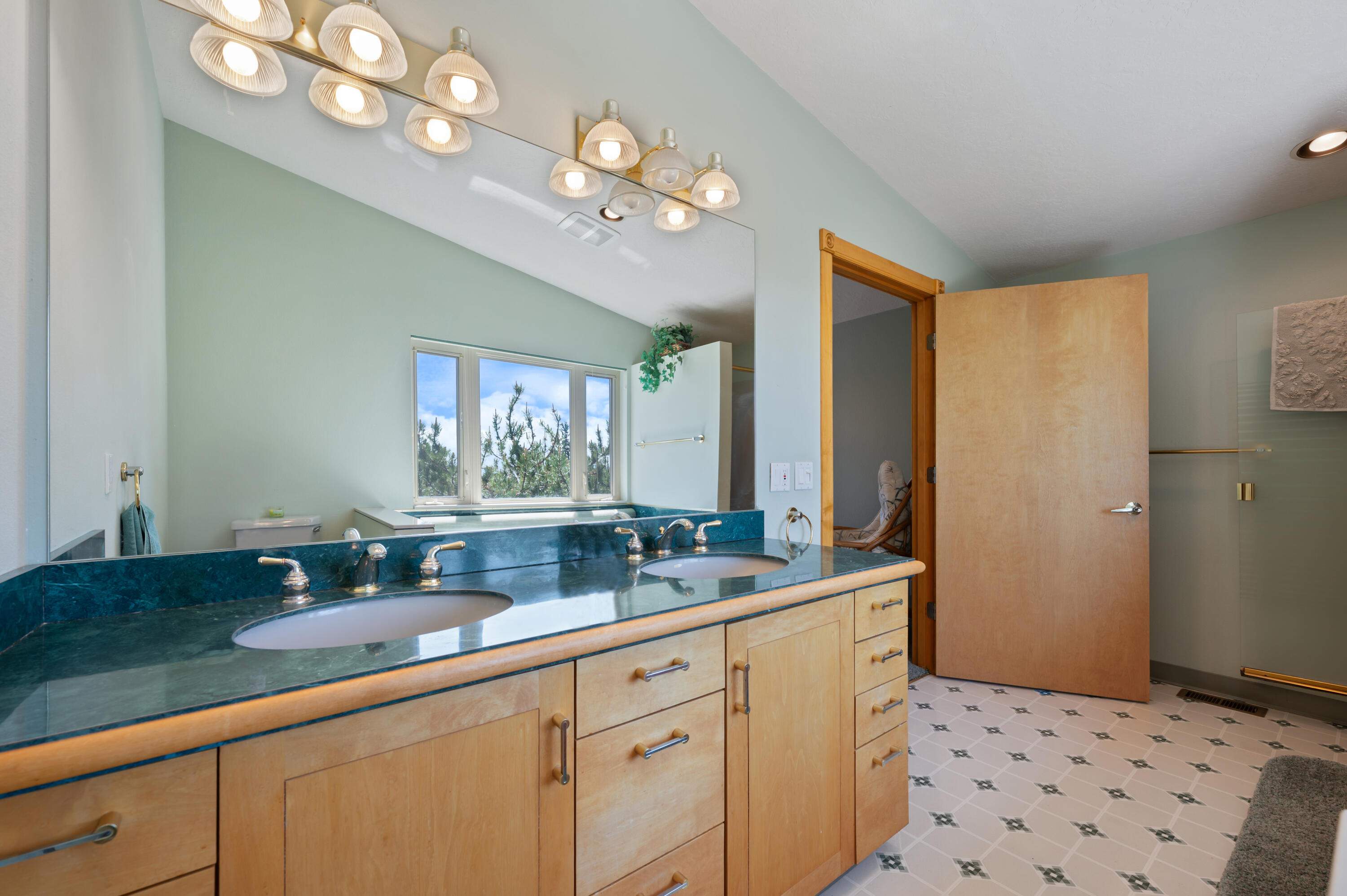 Round Butte - Residential