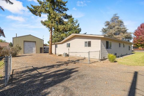 Tiny photo for 5752 Denver Avenue, Klamath Falls, OR 97603 (MLS # 220211188)