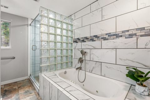 Tiny photo for 304 Woodlake Drive, Grants Pass, OR 97527 (MLS # 220215682)