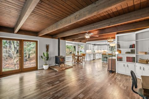 Tiny photo for 304 Woodlake Drive, Grants Pass, OR 97527 (MLS # 220215682)