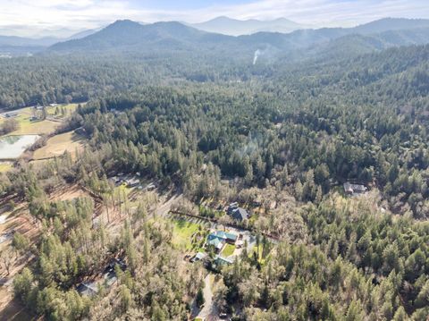 Tiny photo for 304 Woodlake Drive, Grants Pass, OR 97527 (MLS # 220215682)