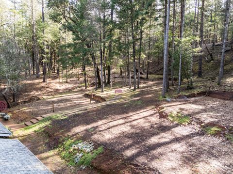 Tiny photo for 304 Woodlake Drive, Grants Pass, OR 97527 (MLS # 220215682)