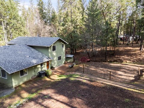 Tiny photo for 304 Woodlake Drive, Grants Pass, OR 97527 (MLS # 220215682)