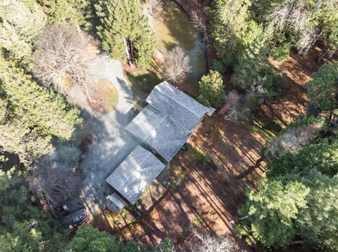 Tiny photo for 304 Woodlake Drive, Grants Pass, OR 97527 (MLS # 220215682)