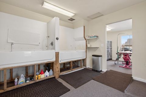 Tiny photo for 624 NW Hill Street, Bend, OR 97703 (MLS # 220219888)
