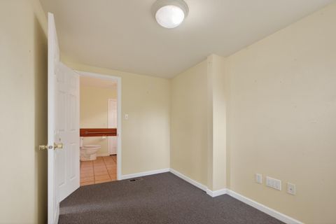 Tiny photo for 624 NW Hill Street, Bend, OR 97703 (MLS # 220219888)