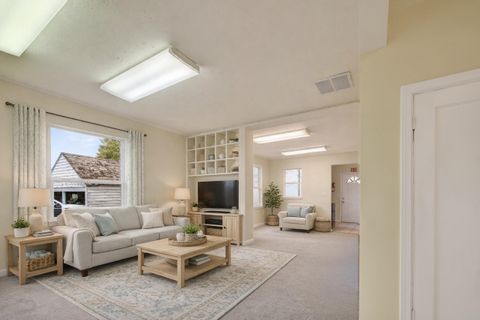 Tiny photo for 624 NW Hill Street, Bend, OR 97703 (MLS # 220219888)