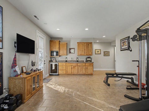 Tiny photo for 2706 Vale Road, Klamath Falls, OR 97603 (MLS # 220226894)