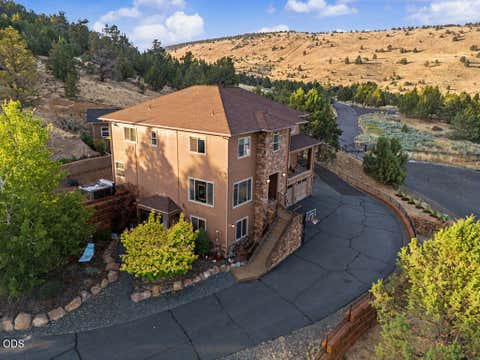 Tiny photo for 2706 Vale Road, Klamath Falls, OR 97603 (MLS # 220226894)