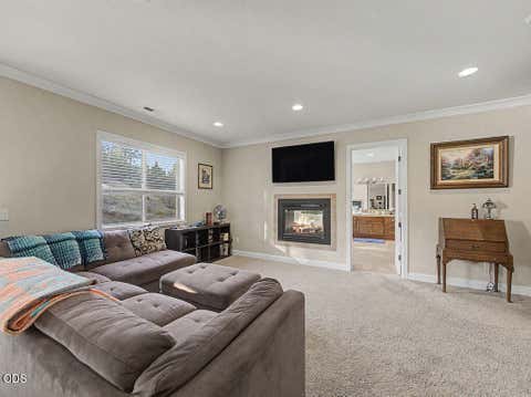 Tiny photo for 2706 Vale Road, Klamath Falls, OR 97603 (MLS # 220226894)