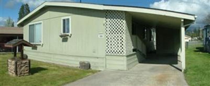 For info purposes only. Mfg Hm only. No land included. An Oregon MSD dealer lic required to list/sell. Well maintained home in a desired mobile home park, 3 bedrooms, 2 full baths, 1636 sq ft. Large dining, living and family room area. Attached carport. GPID, water and sewer provided by park. Heat pump, range/oven & dish washer included.
