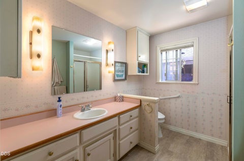 Tiny photo for 2200 Mayfield Drive, Grants Pass, OR 97527 (MLS # 220226970)