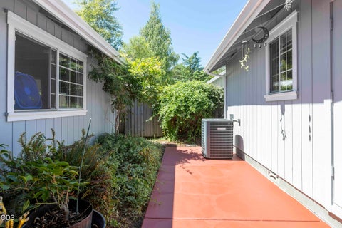 Tiny photo for 2200 Mayfield Drive, Grants Pass, OR 97527 (MLS # 220226970)