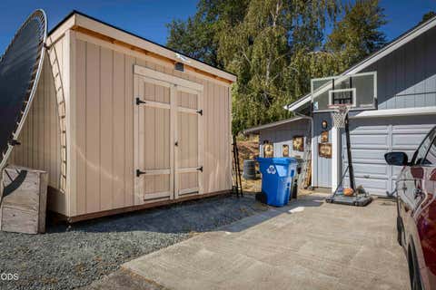 Tiny photo for 2200 Mayfield Drive, Grants Pass, OR 97527 (MLS # 220226970)