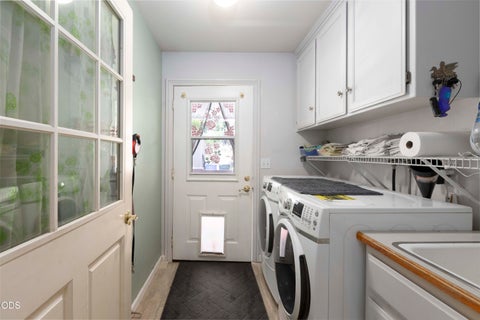 Tiny photo for 2200 Mayfield Drive, Grants Pass, OR 97527 (MLS # 220226970)