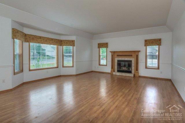 Deer Pointe Village - Residential