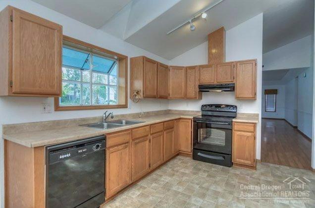 Deer Pointe Village - Residential