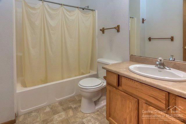 Deer Pointe Village - Residential