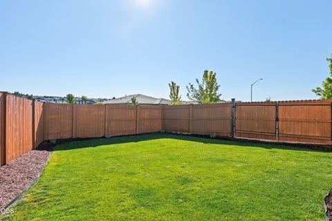 Tiny photo for 4809 SW Yew Place, Redmond, OR 97756 (MLS # 220227037)