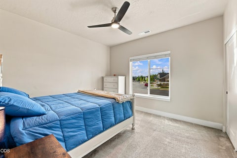 Tiny photo for 4809 SW Yew Place, Redmond, OR 97756 (MLS # 220227037)
