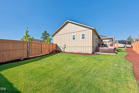 Tiny photo for 4809 SW Yew Place, Redmond, OR 97756 (MLS # 220227037)