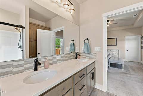 Tiny photo for 4809 SW Yew Place, Redmond, OR 97756 (MLS # 220227037)