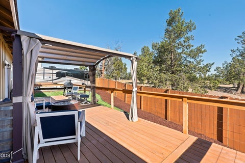 Tiny photo for 4809 SW Yew Place, Redmond, OR 97756 (MLS # 220227037)