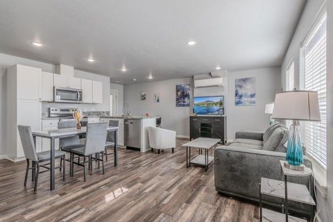 Tiny photo for 7881 Houston Loop, White City, OR 97503 (MLS # 220220022)