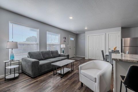 Tiny photo for 7881 Houston Loop, White City, OR 97503 (MLS # 220220022)