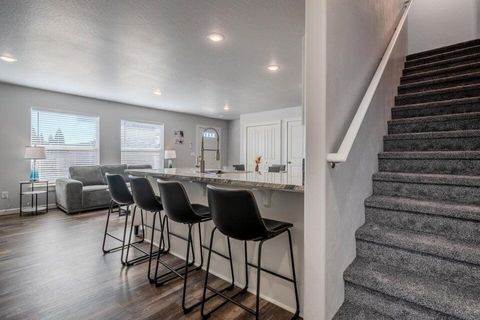 Photo of 7881 Houston Loop, White City, OR 97503 (MLS # 220220022)