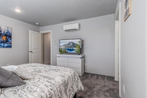 Tiny photo for 7881 Houston Loop, White City, OR 97503 (MLS # 220220022)