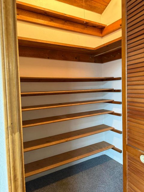 Tiny photo for 2210 Wantland Avenue, Klamath Falls, OR 97601 (MLS # 220212424)