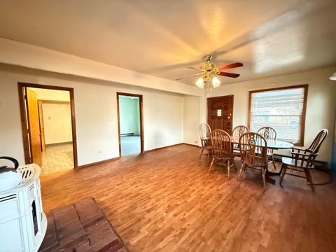 Tiny photo for 2210 Wantland Avenue, Klamath Falls, OR 97601 (MLS # 220212424)