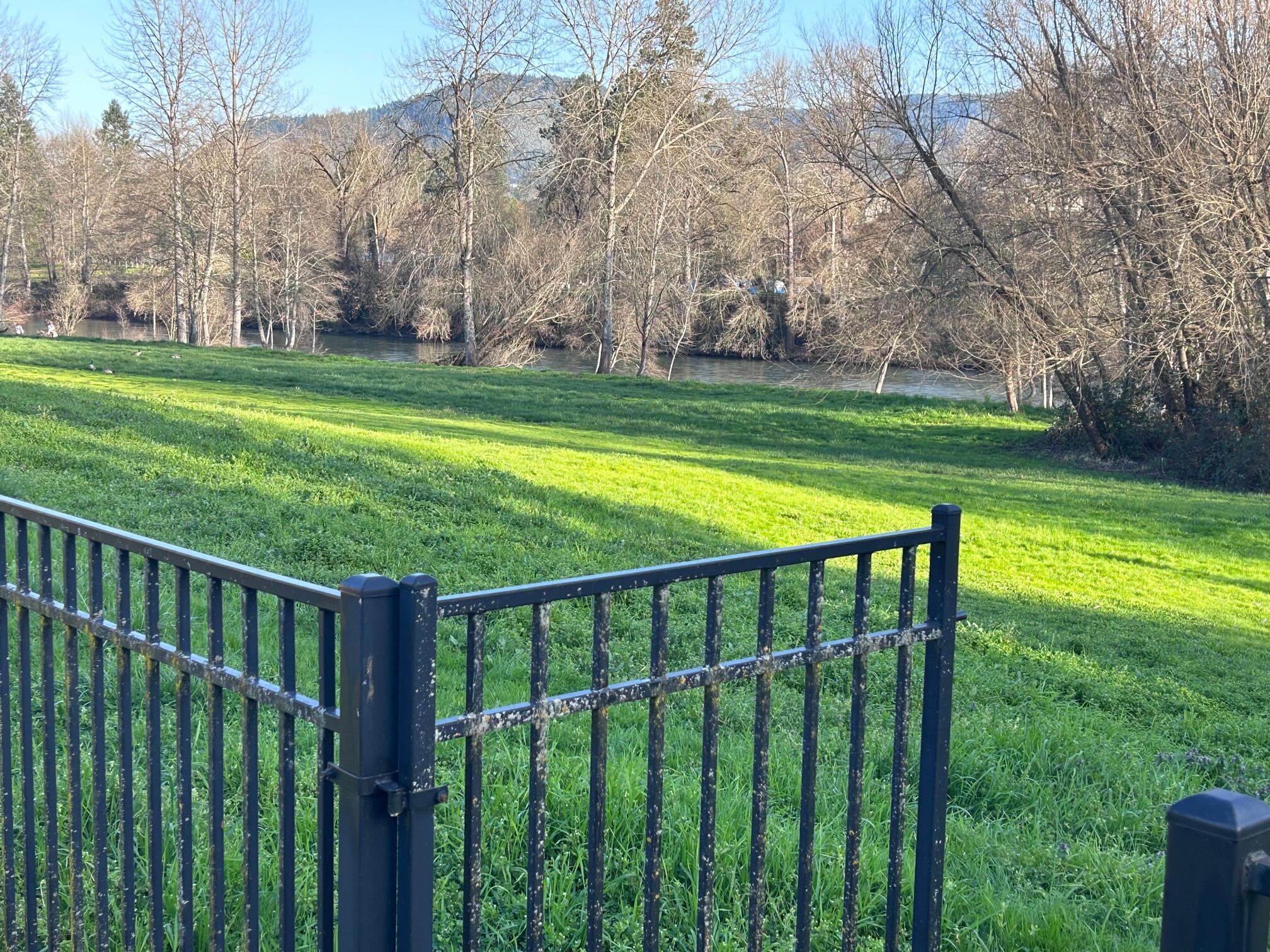 Illinois River Estates - Land