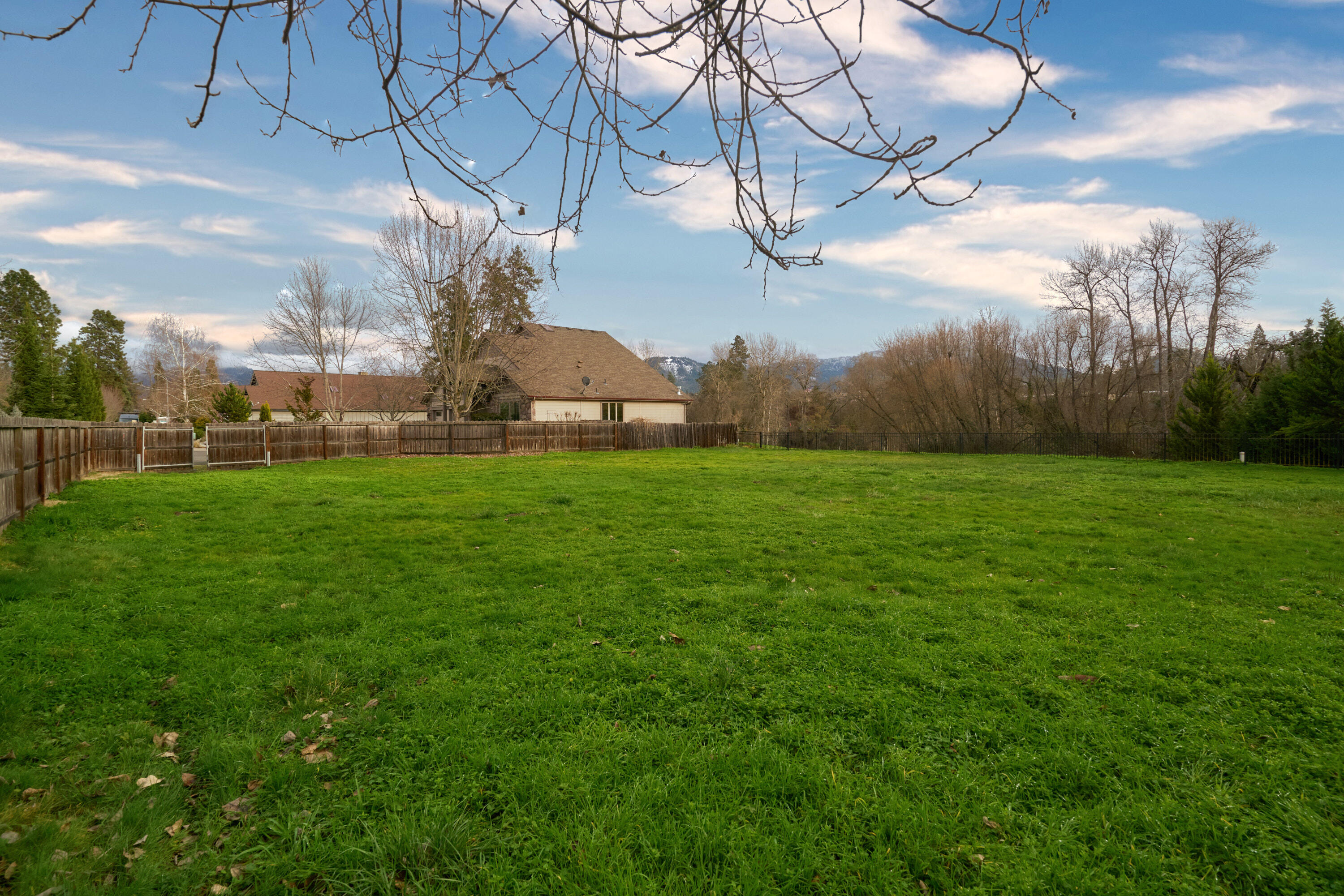 Illinois River Estates - Land