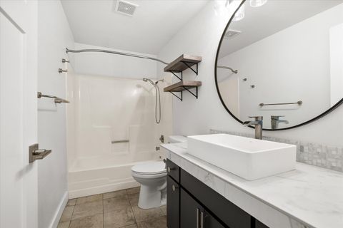 Tiny photo for 63634 Hunters Circle, Bend, OR 97701 (MLS # 220221306)