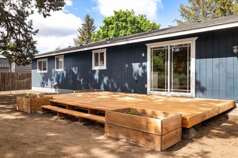 Tiny photo for 63634 Hunters Circle, Bend, OR 97701 (MLS # 220221306)