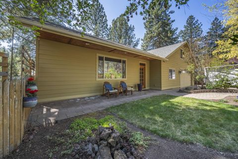 1279 NW Vicksburg Avenue Bend OR 97703