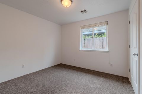 Tiny photo for 317 Jeanette Avenue, Medford, OR 97501 (MLS # 220211919)