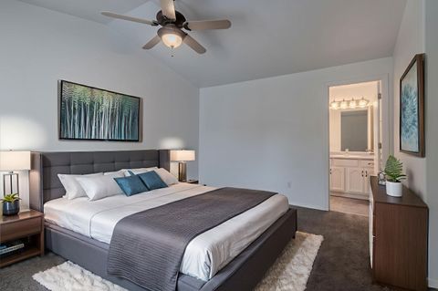 Tiny photo for 317 Jeanette Avenue, Medford, OR 97501 (MLS # 220211919)