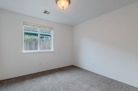Tiny photo for 317 Jeanette Avenue, Medford, OR 97501 (MLS # 220211919)