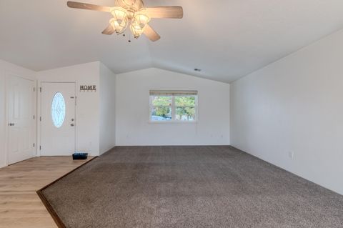 Tiny photo for 317 Jeanette Avenue, Medford, OR 97501 (MLS # 220211919)