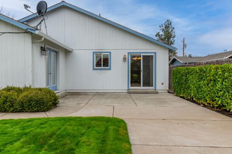 Tiny photo for 317 Jeanette Avenue, Medford, OR 97501 (MLS # 220211919)