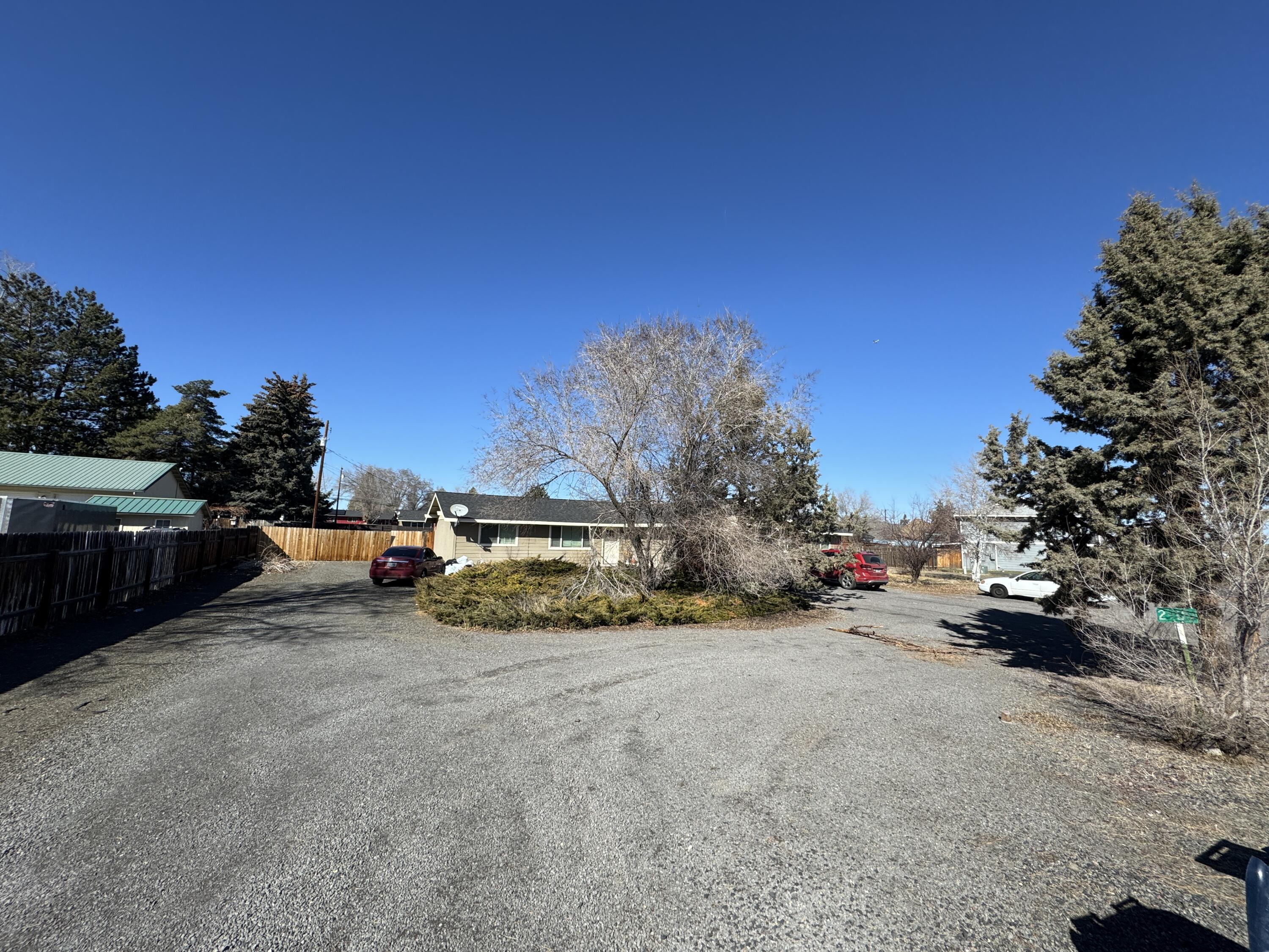 2907 SW Meadow Lane